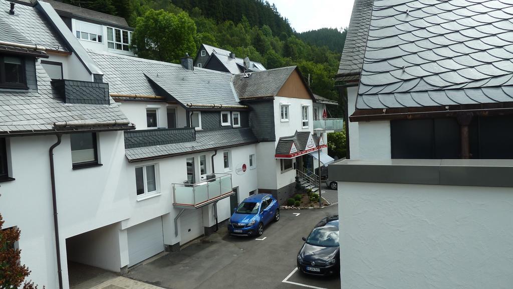 Ferienwohnungen Mittendrin Willingen  Phòng bức ảnh